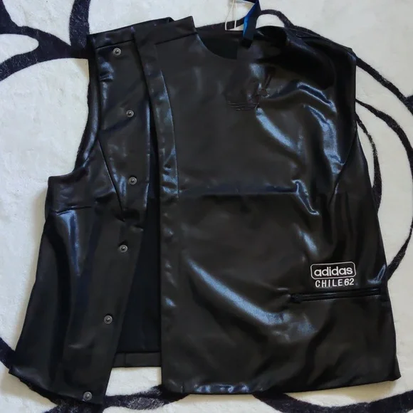Gorgeous Trendy Adidas Vest - Picture 7 of 7